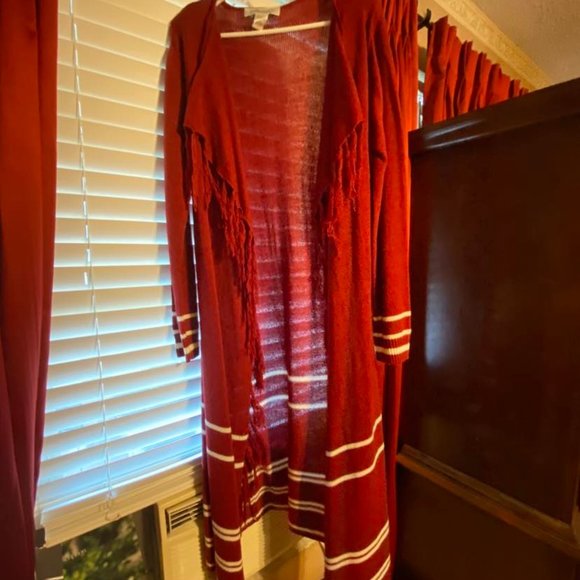 BEAUTIFUL SWEATER - Picture 1 of 3